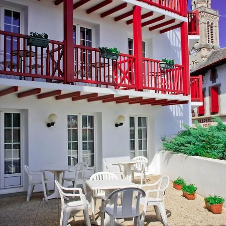 Relais Des Tilleuls Hasparren Exterior foto