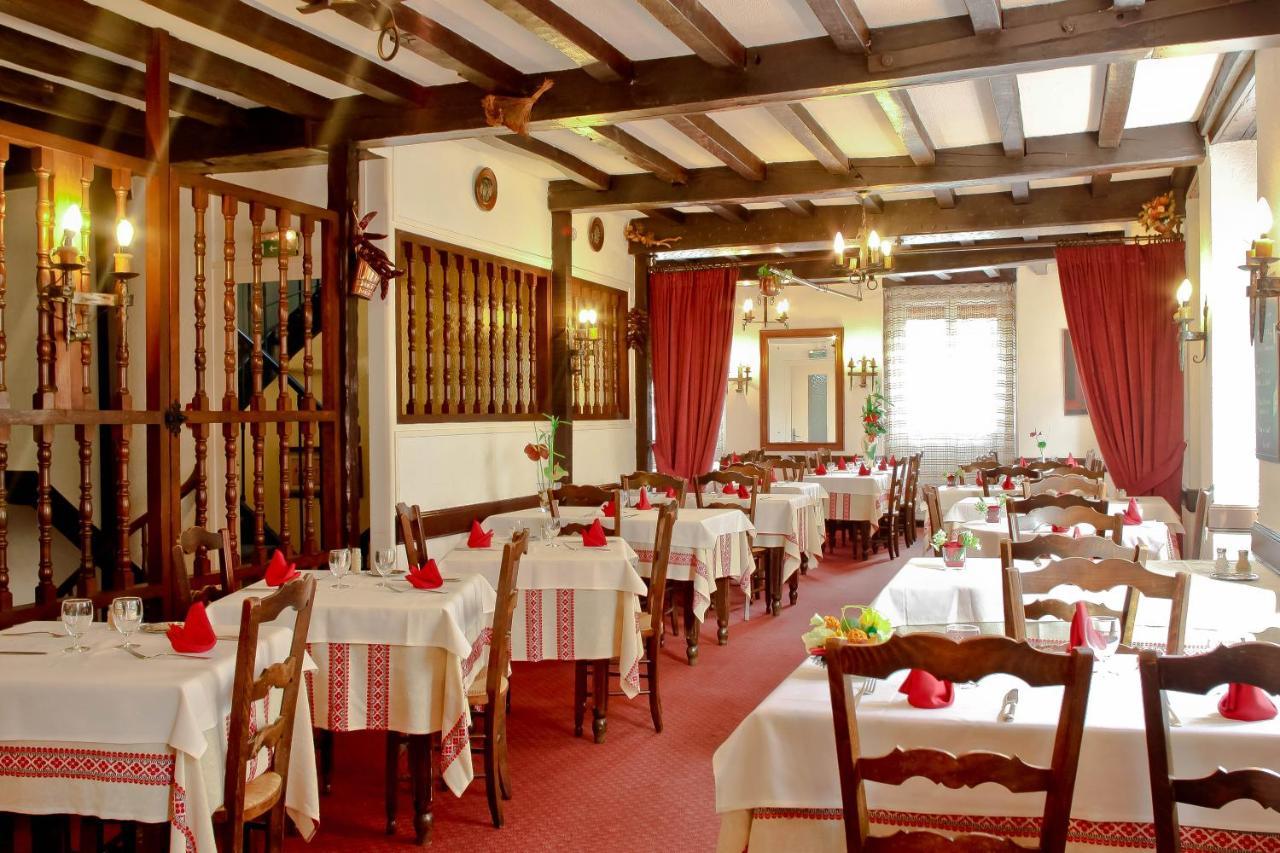 Relais Des Tilleuls Hasparren Exterior foto